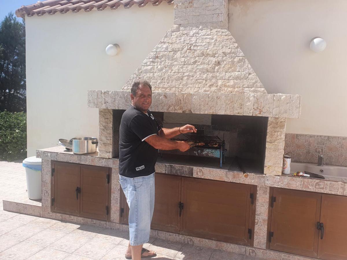 Larnaca Mansion Ideal For 3 Families Or More Exterior photo