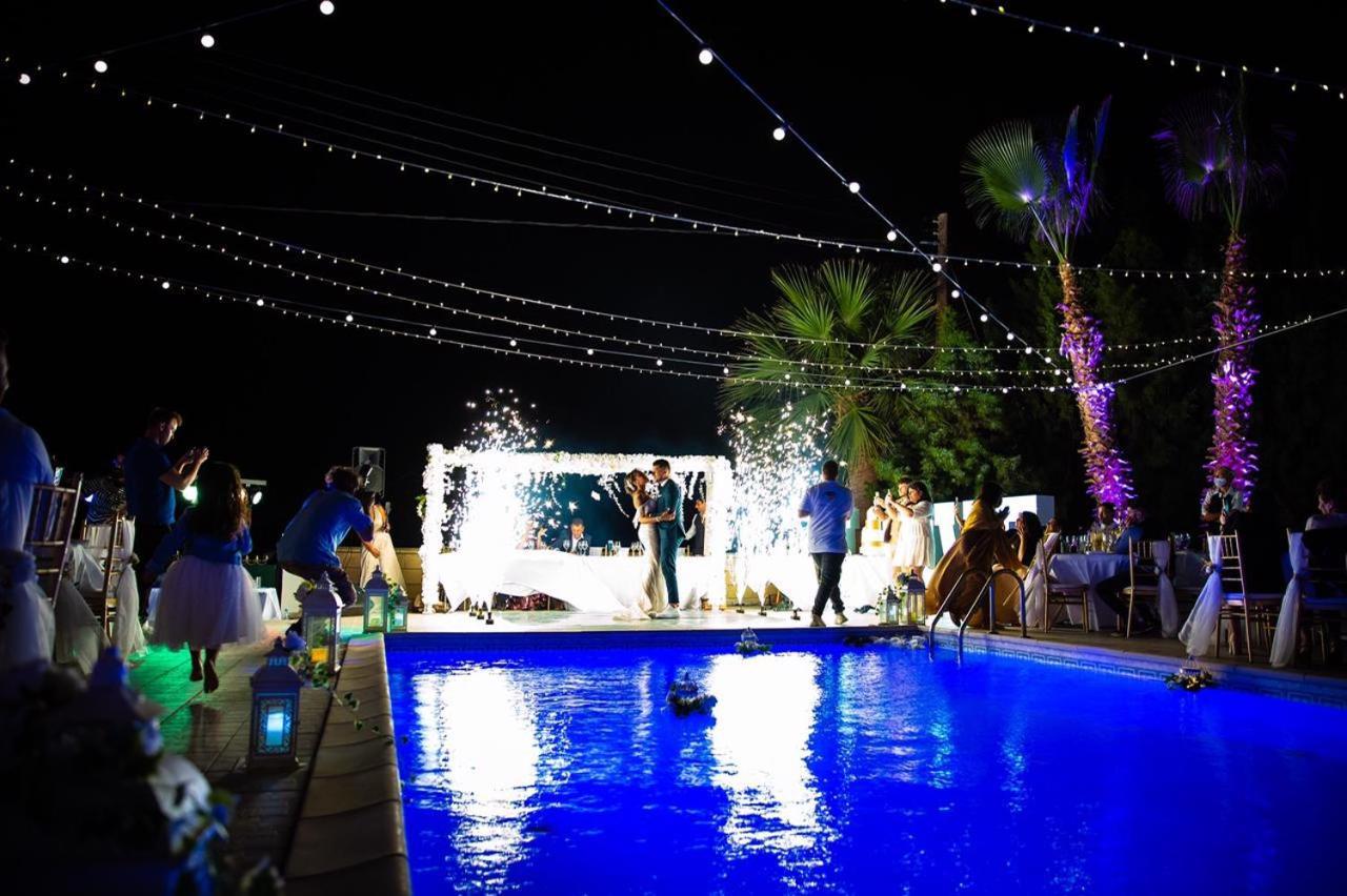 Larnaca Mansion Ideal For 3 Families Or More Exterior photo