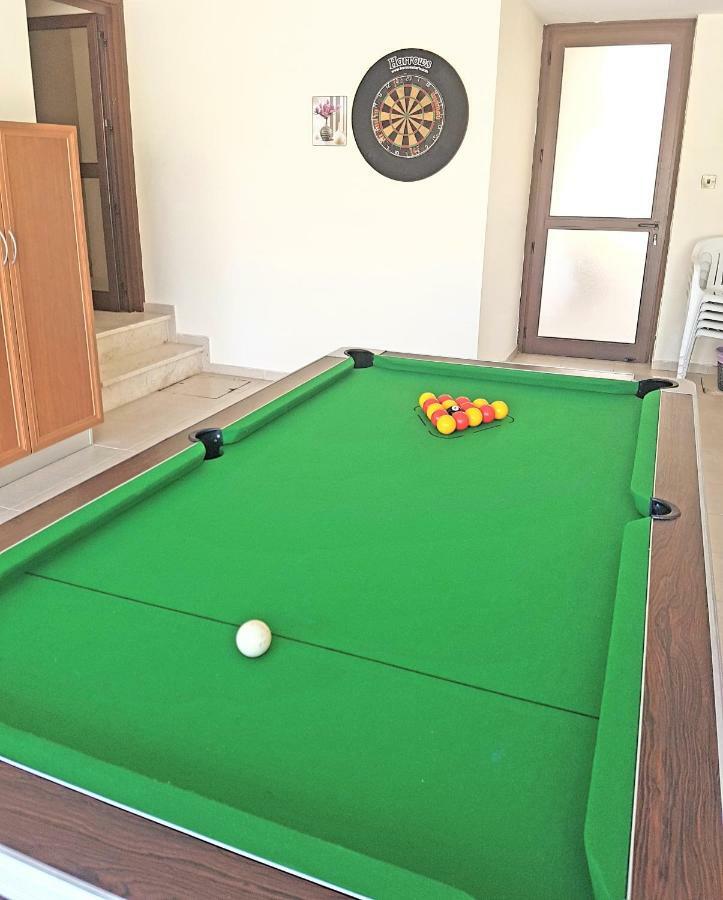 Larnaca Mansion Ideal For 3 Families Or More Exterior photo